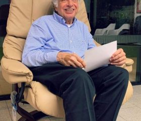 Ratan TaTa gAfter Parents divorce, Ratan Tata's grandmother, Nawazbai Tata, formally adopted him through the J.N. Petit Parsi Orphanage. Ratan Tata passed away on Wednesday, October 9, at a hospital in Mumbai. He was the son of Naval Tata, the adopted grandson of Tata Group's founder, Jamsetji Tata. क्या